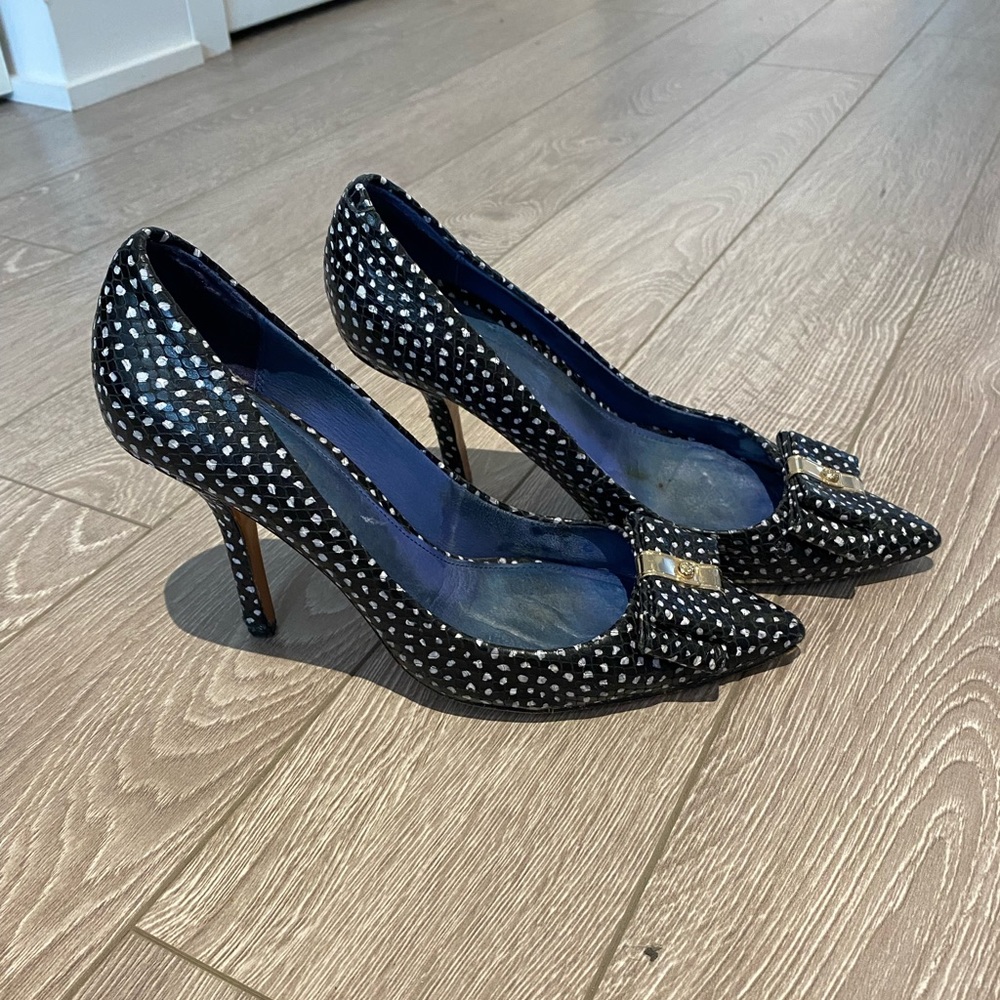 Trendy Coach heels